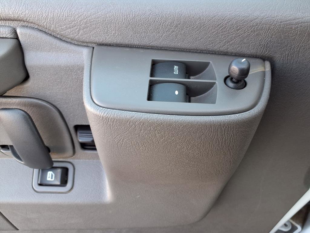 Used 2024 Chevrolet Express 2500 w/ Driver Convenience Package image 15