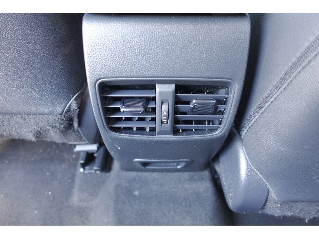 Certified 2023 Toyota Corolla Cross XLE FWD image 31