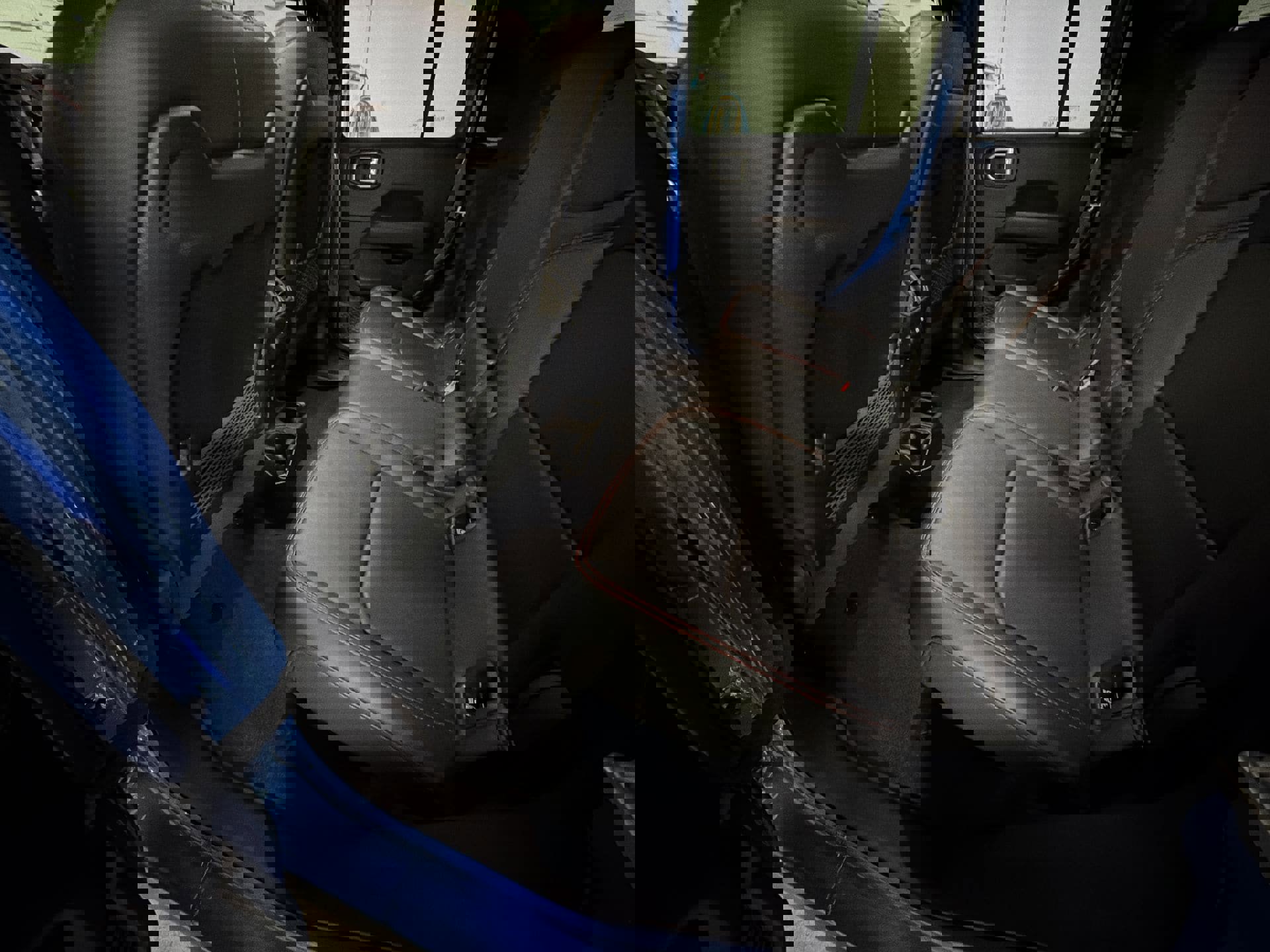 Used 2024 Jeep Gladiator Rubicon w/ Technology Group image 23