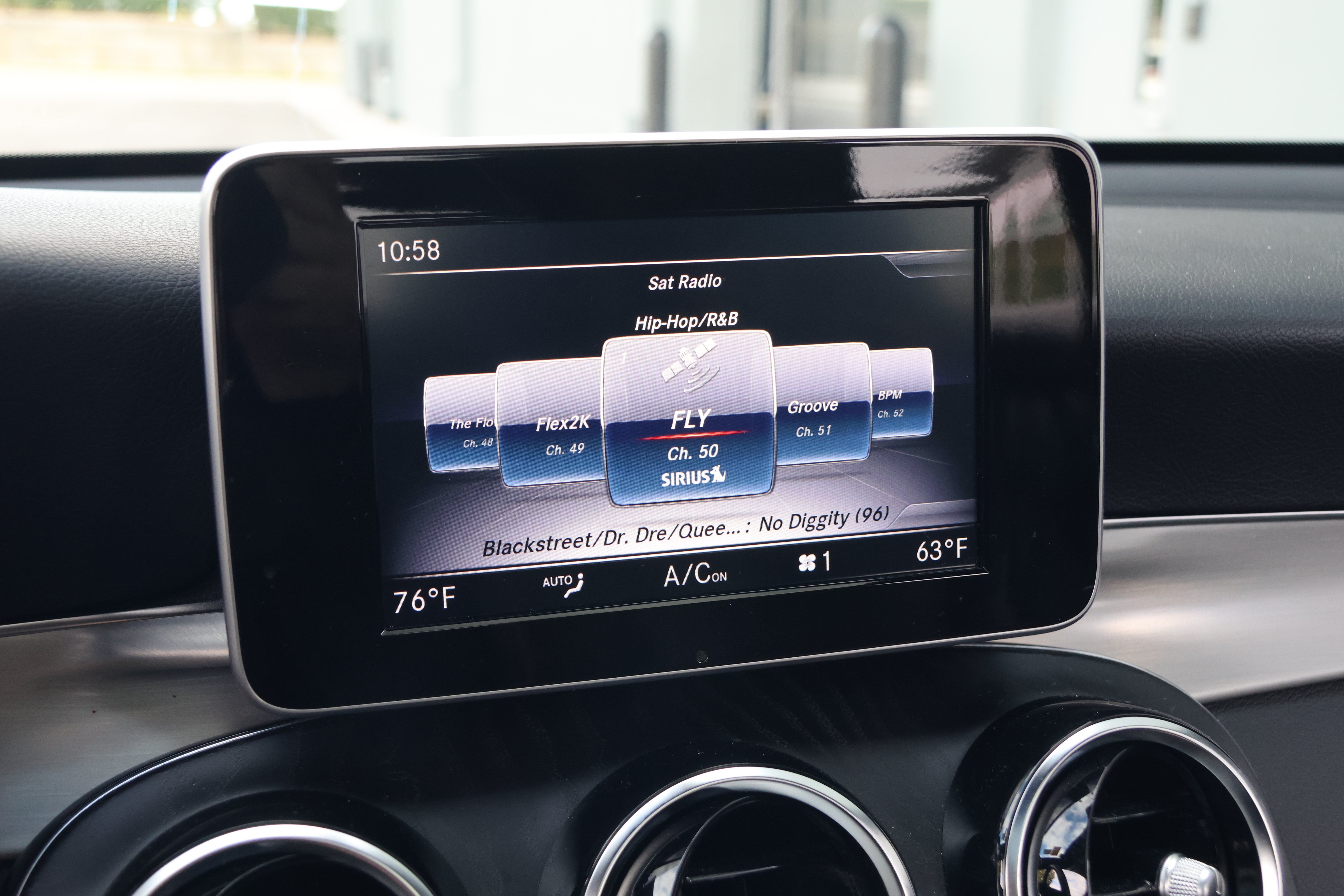 Used 2019 Mercedes-Benz GLC 300 4MATIC image 19