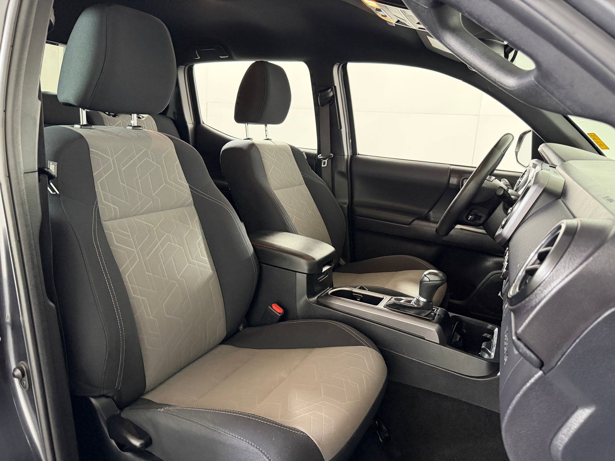 Used 2023 Toyota Tacoma TRD Off-Road w/ Technology Package image 25