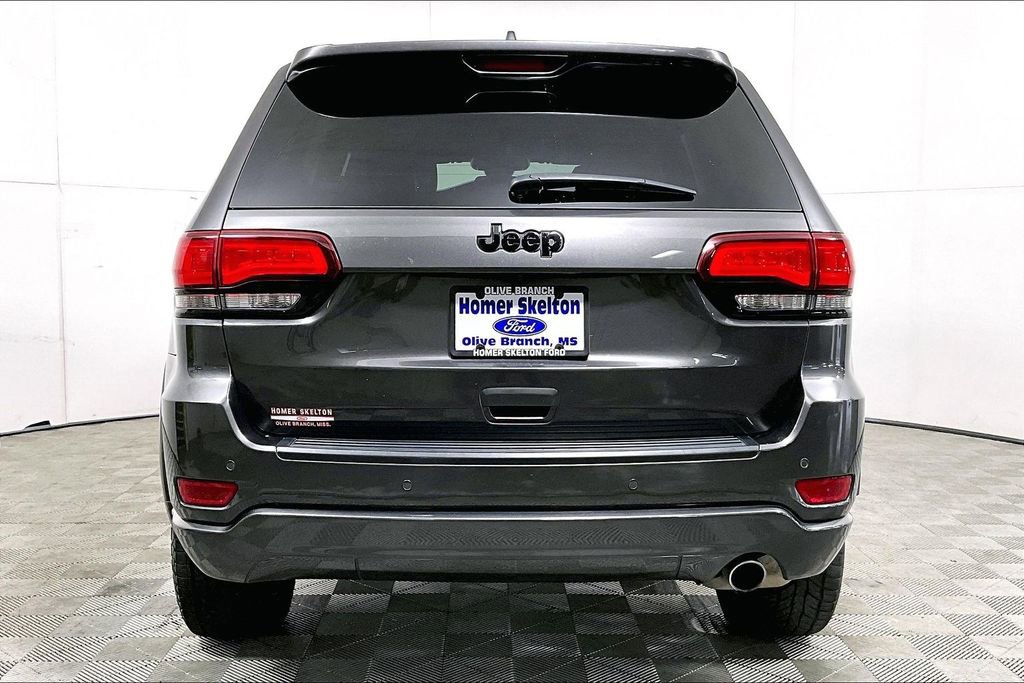 Used 2021 Jeep Grand Cherokee Laredo X image 4