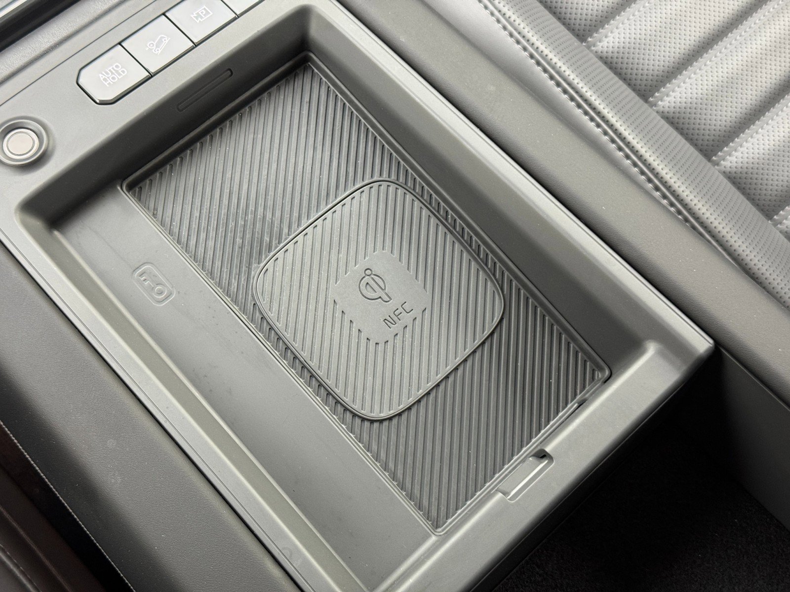 Used 2024 Kia EV9 Land image 33