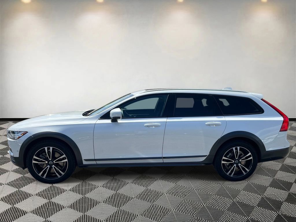 Used 2019 Volvo V90 T5 Cross Country w/ Advanced Package image 6