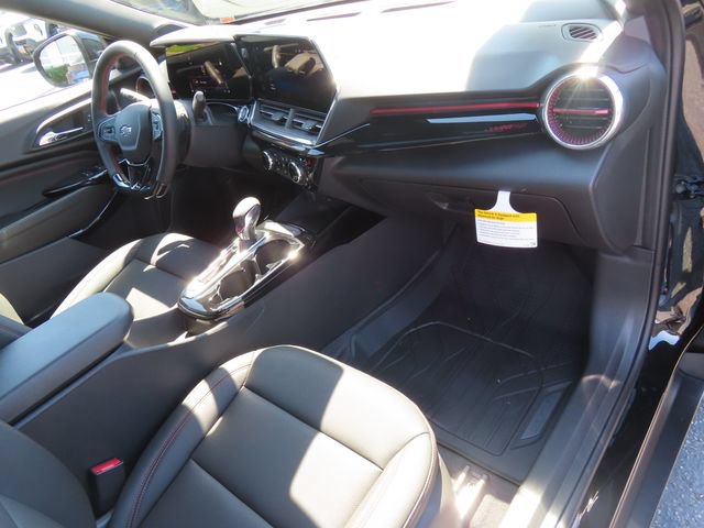 Used 2026 Chevrolet Trax RS w/ Sunroof Package FWD image 43