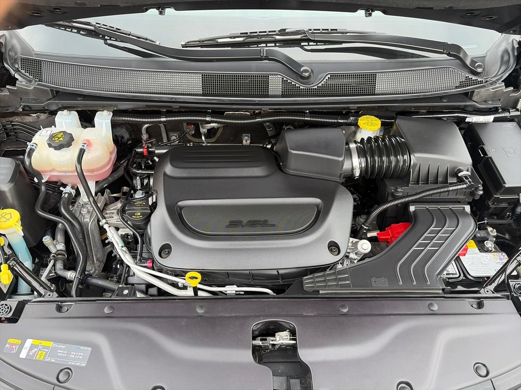 Used 2025 Chrysler Pacifica Select FWD image 21