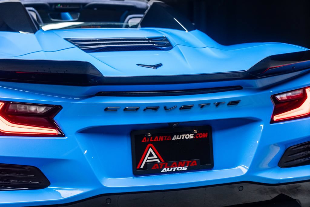 Used 2025 Chevrolet Corvette Z06 RWD image 18