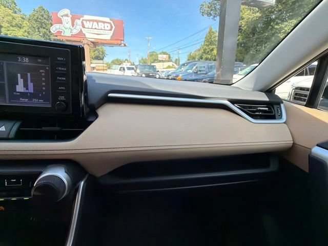 Used 2019 Toyota RAV4 LE FWD image 52