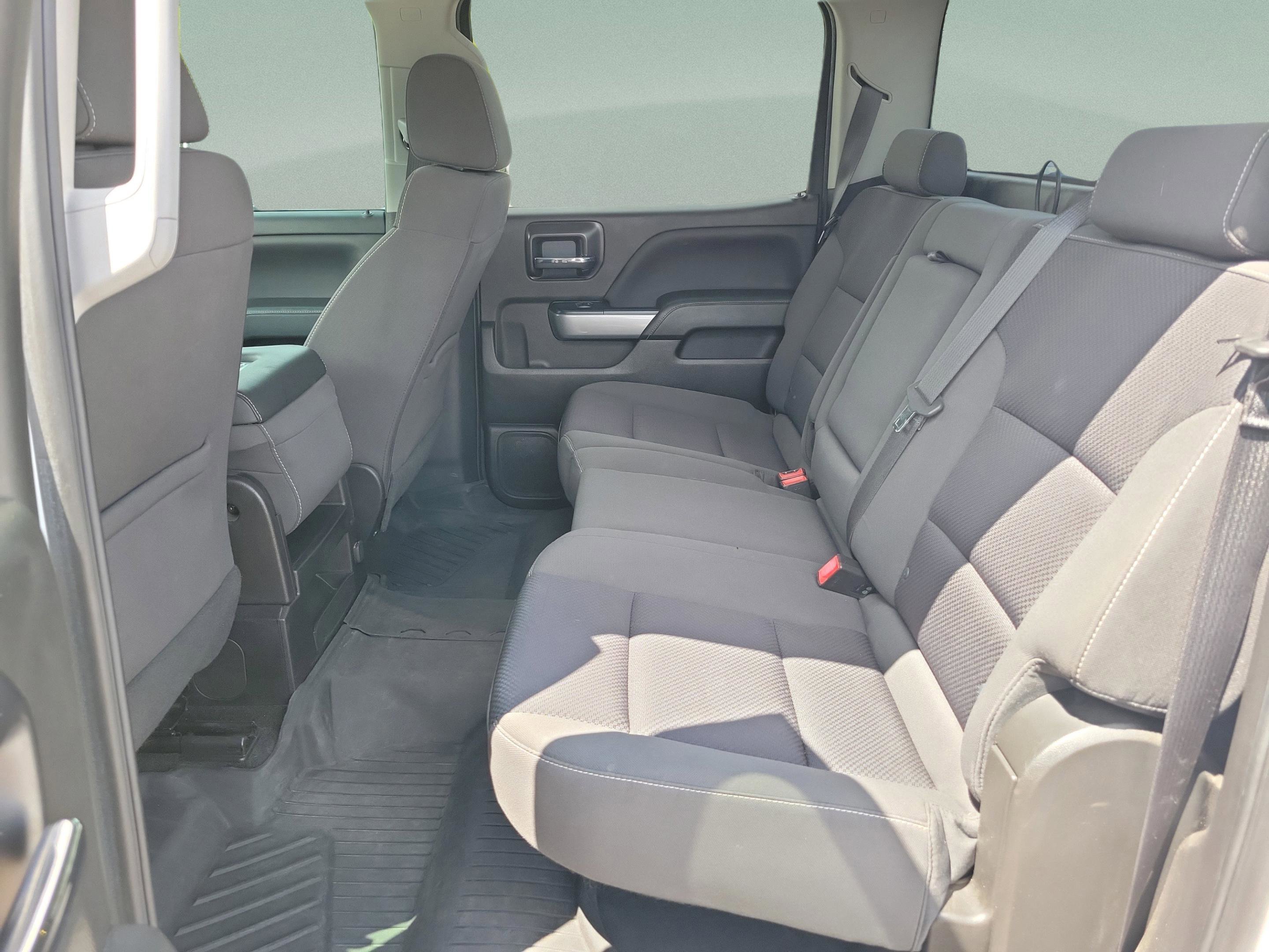 Used 2018 Chevrolet Silverado 1500 LT w/ All Star Edition image 9