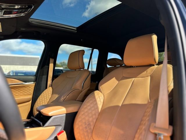 Used 2023 Jeep Grand Cherokee Summit image 15