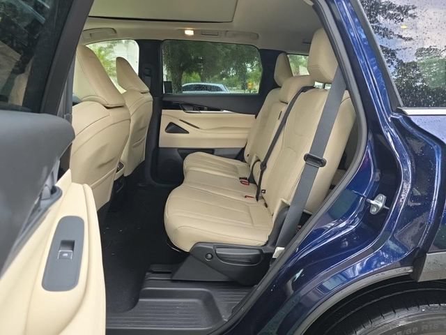 Used 2023 INFINITI QX60 Pure FWD image 10