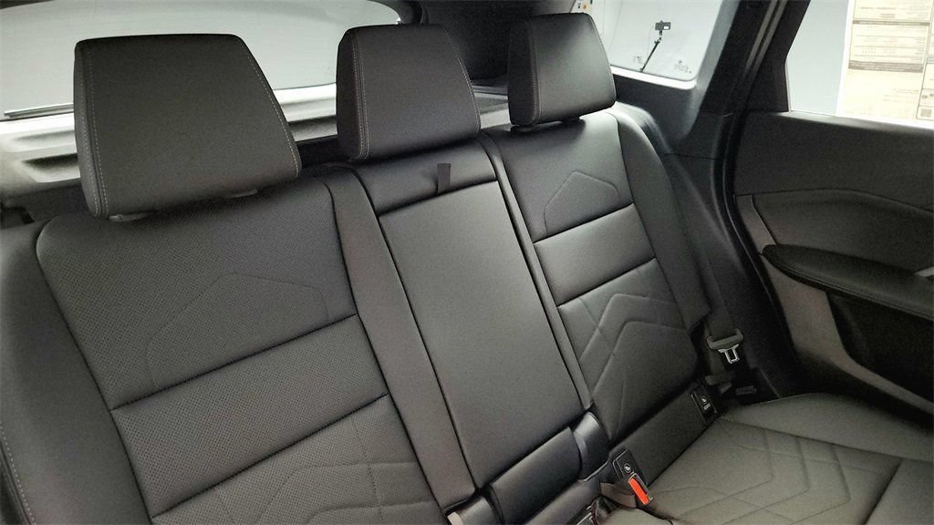 Used 2026 BMW X1 xDrive28i AWD/4WD image 45