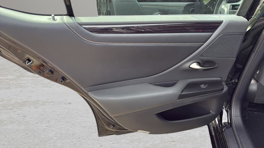 Used 2021 Lexus ES 350 w/ Premium Package FWD image 14