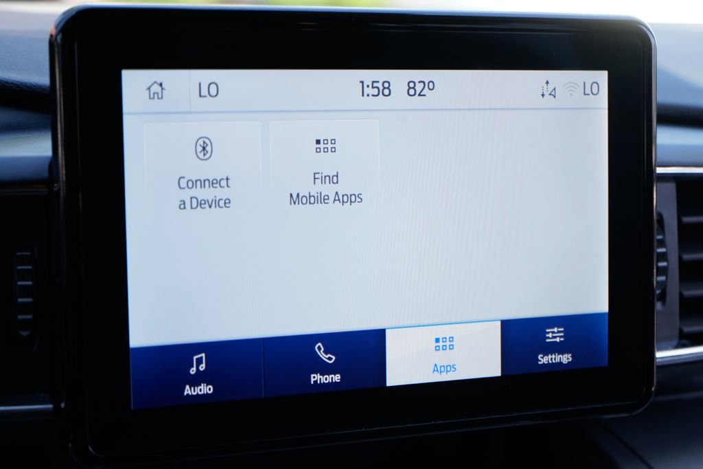 Used 2022 Ford Explorer XLT w/ Equipment Group 202A image 28