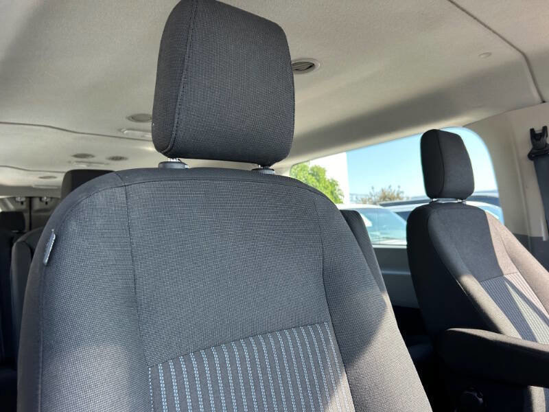 Used 2019 Ford Transit 350 XLT image 8