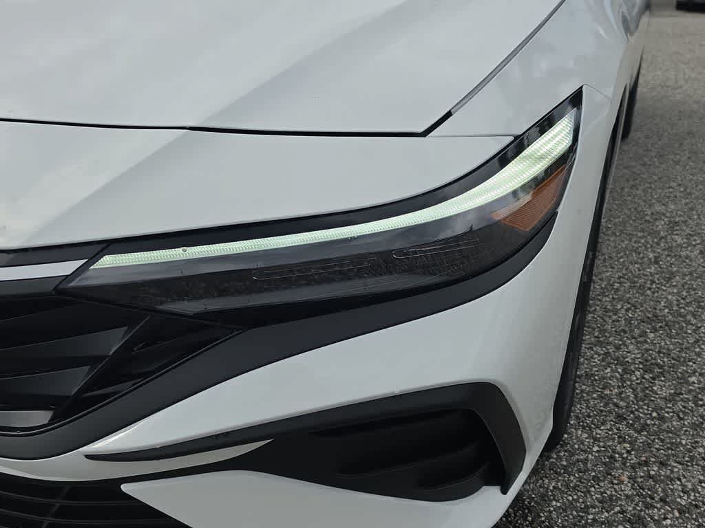 New 2026 Hyundai Elantra SEL Sport FWD image 11