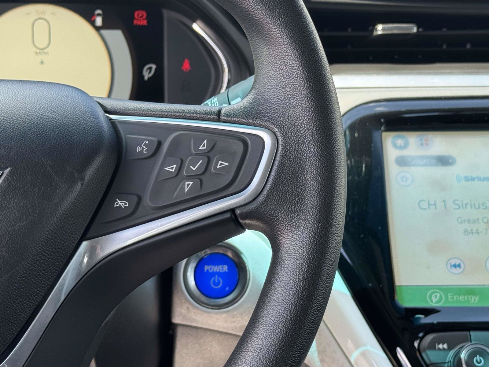 Used 2018 Chevrolet Bolt LT FWD image 8