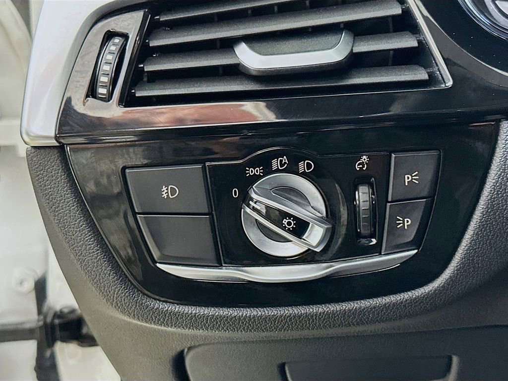 Used 2017 BMW 540i image 12