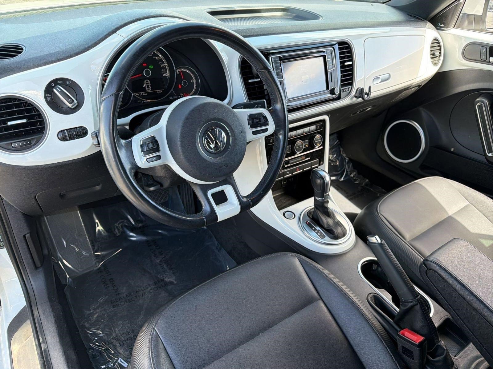 Used 2019 Volkswagen Beetle 2.0T SE w/ SE Premium Package image 4