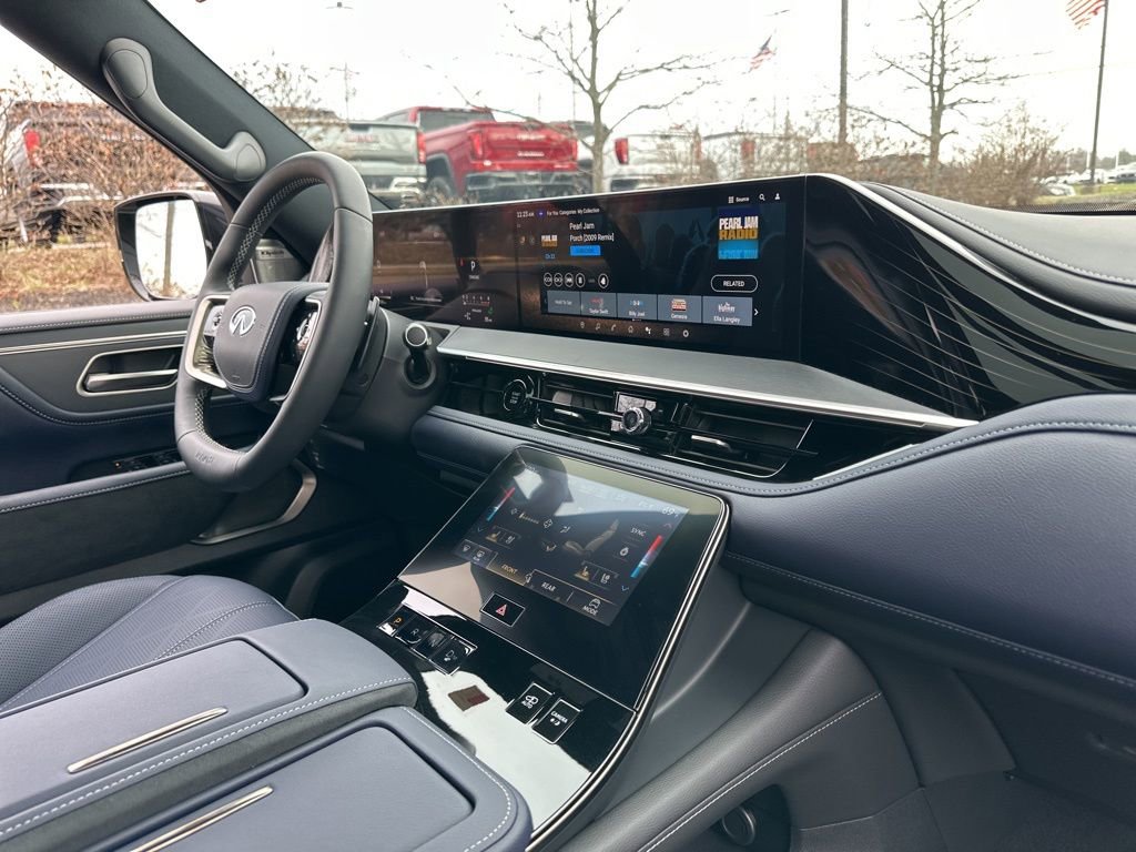 New 2026 INFINITI QX80 4WD w/ Sport Exterior Package image 17