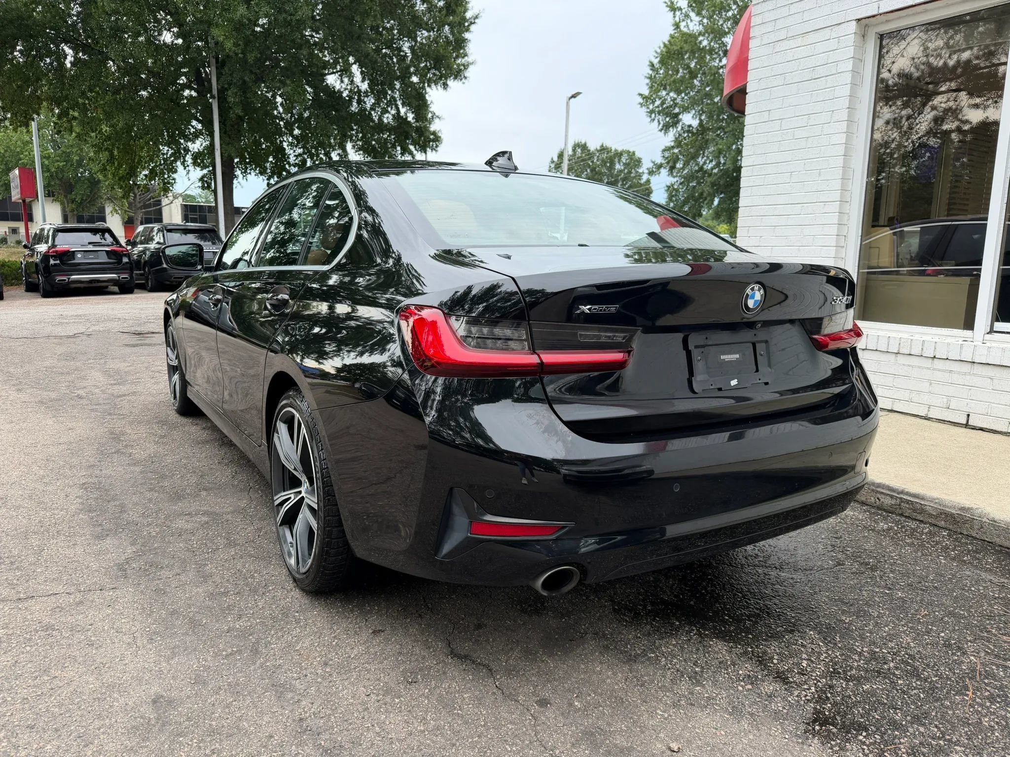 Used 2019 BMW 330i xDrive Sedan w/ Convenience Package AWD/4WD image 7