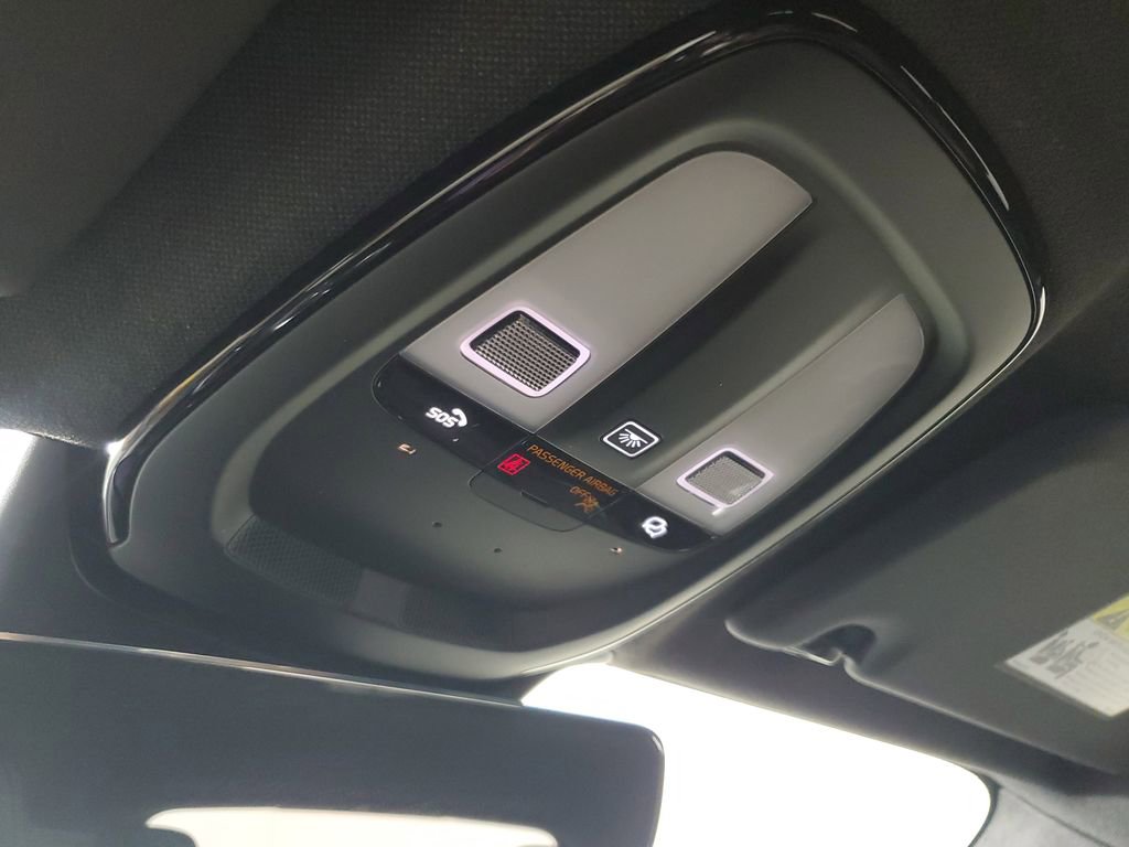 Certified 2024 Volvo XC40 Recharge Core w/ Protection Package Premier image 35