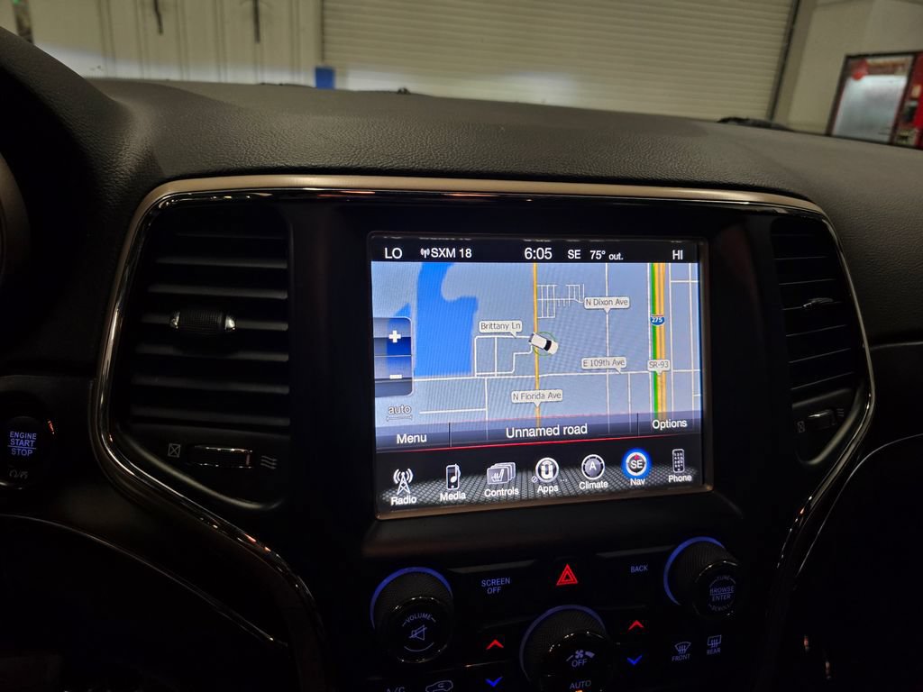Used 2017 Jeep Grand Cherokee Limited w/ Trailer Tow Group IV AWD/4WD image 24