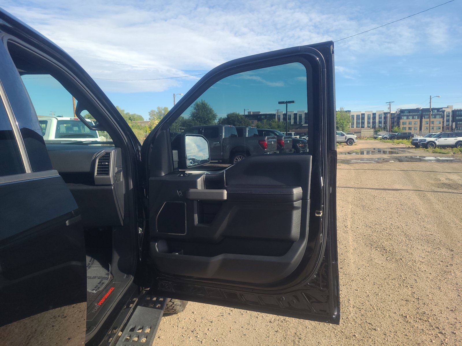 Used 2019 Ford F150 Raptor w/ Equipment Group 802A Luxury AWD/4WD image 16
