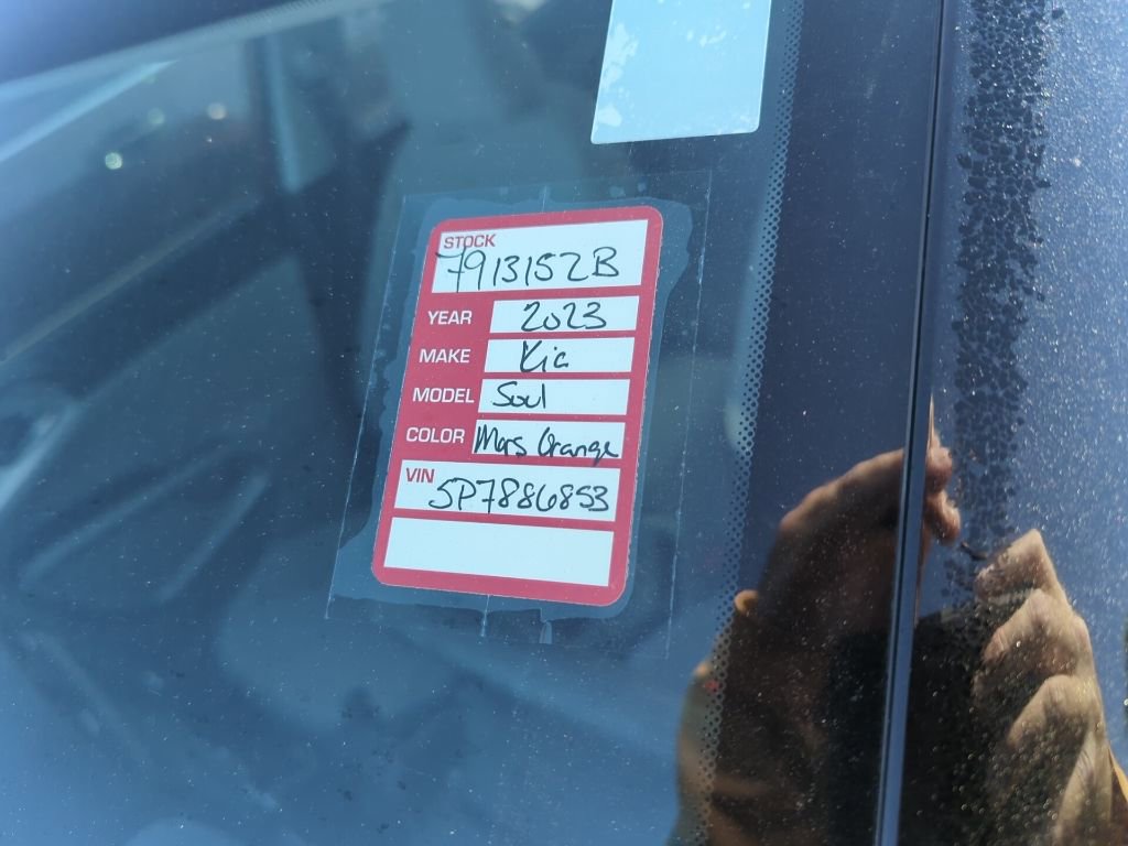 Certified 2023 Kia Soul LX image 5