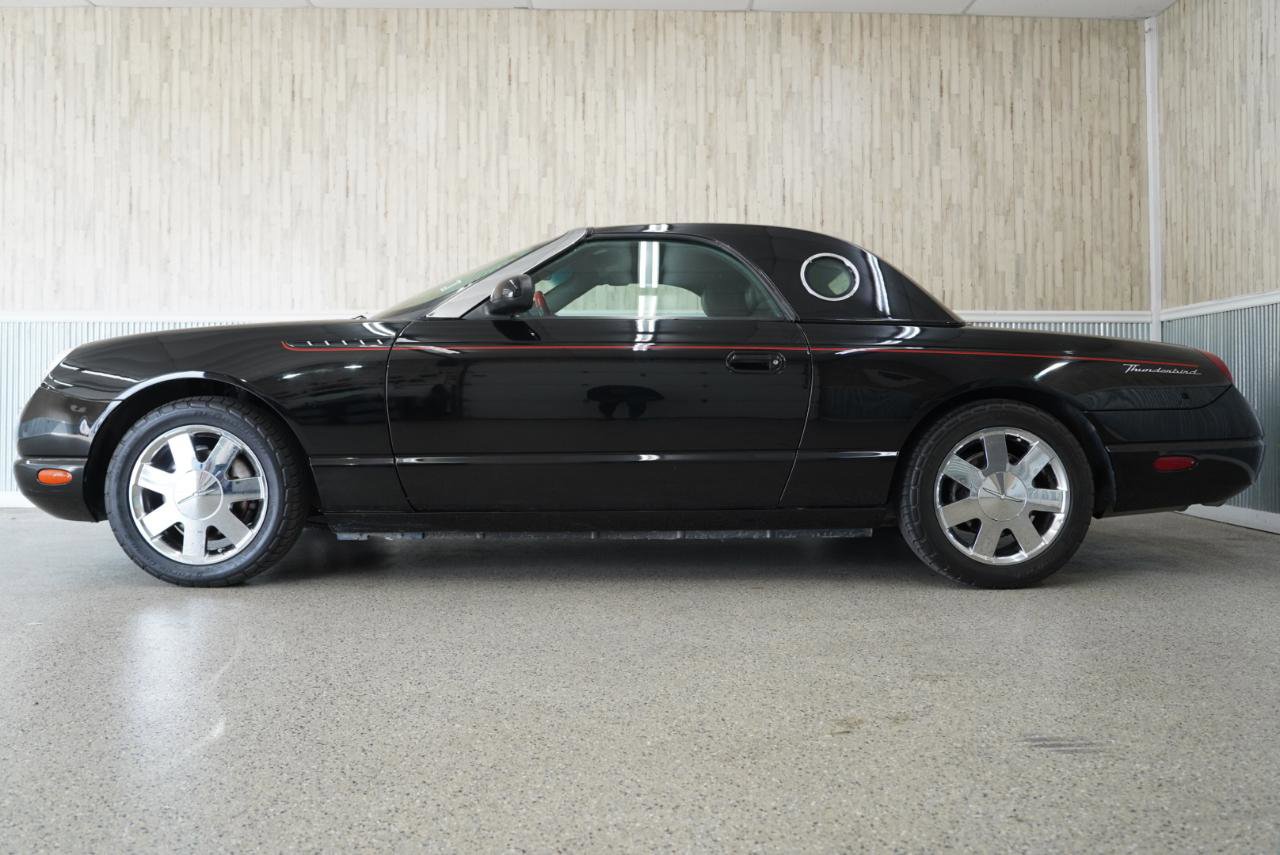 Used 2002 Ford Thunderbird image 5