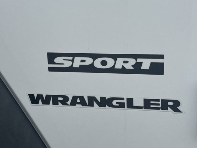 Used 2017 Jeep Wrangler Sport w/ Quick Order Package 24S AWD/4WD image 28