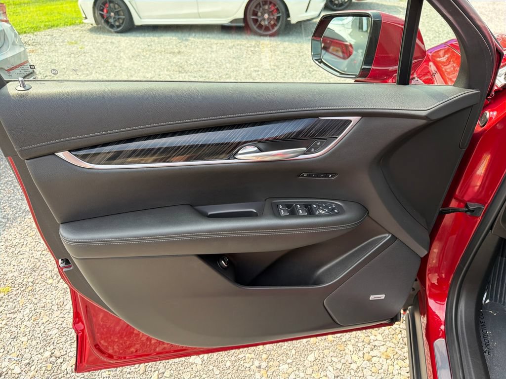 Certified 2022 Cadillac XT6 Premium Luxury AWD/4WD image 4