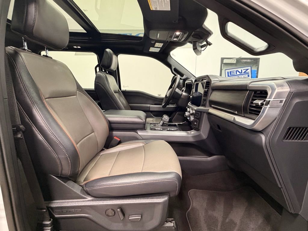 Used 2025 Ford F150 Lariat w/ Tow/Haul Package image 19