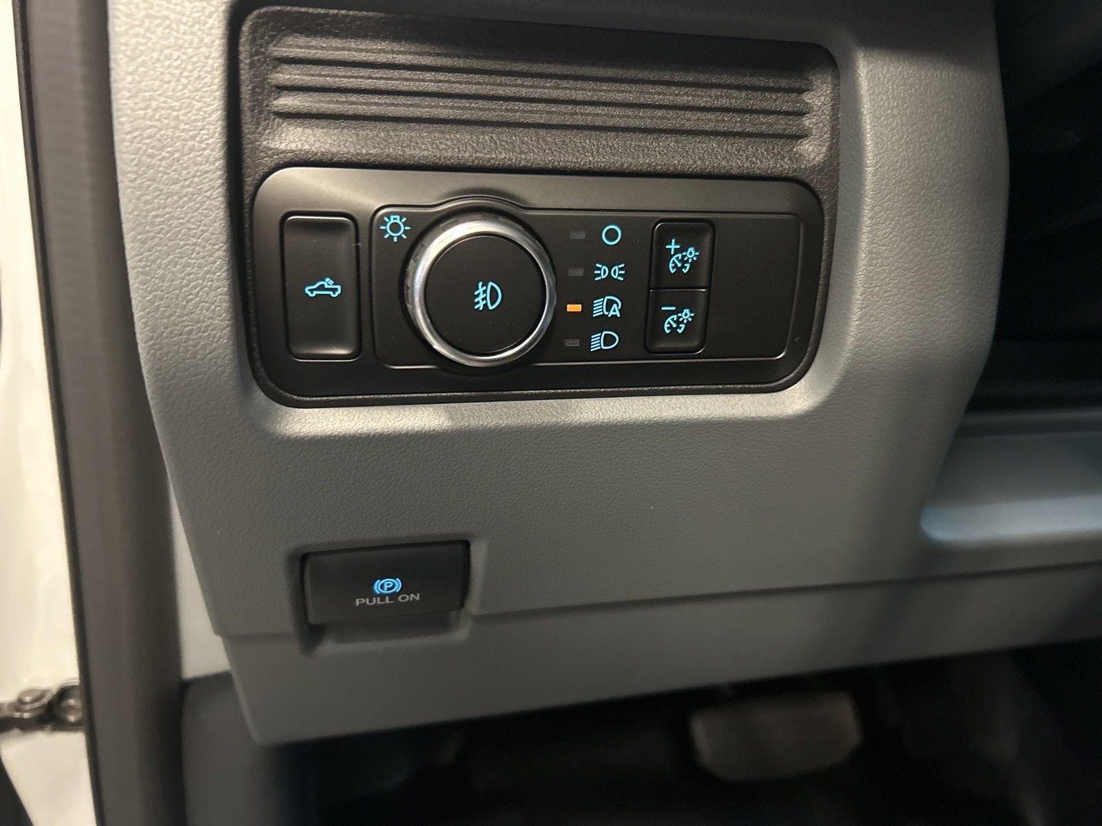 New 2026 Ford F250 XL image 16