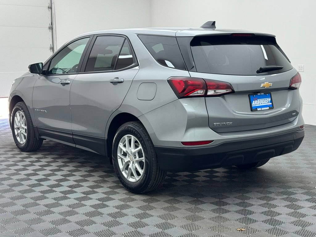 Used 2024 Chevrolet Equinox LS w/ LS Convenience Package AWD/4WD image 9