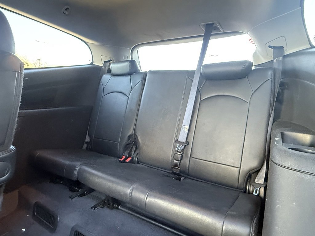 Used 2012 Chevrolet Traverse LT image 24