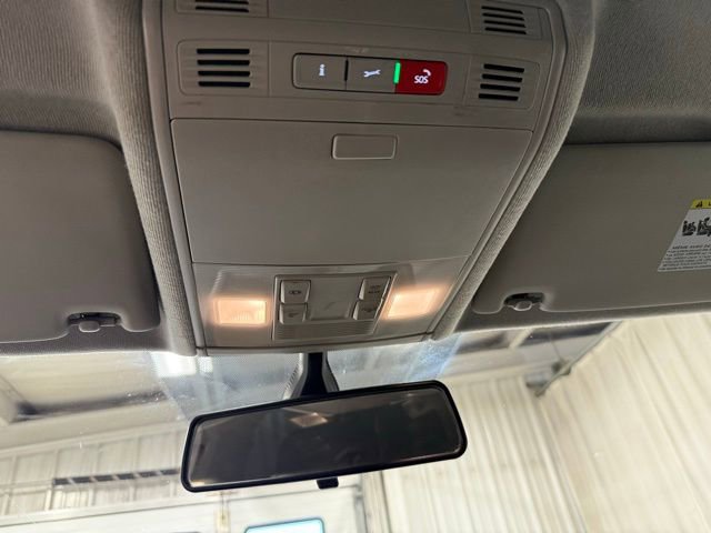 Used 2021 Volkswagen Tiguan SE image 15