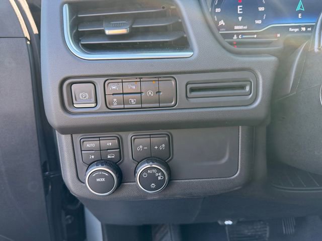 Used 2023 Chevrolet Tahoe RST w/ Luxury Package AWD/4WD image 18