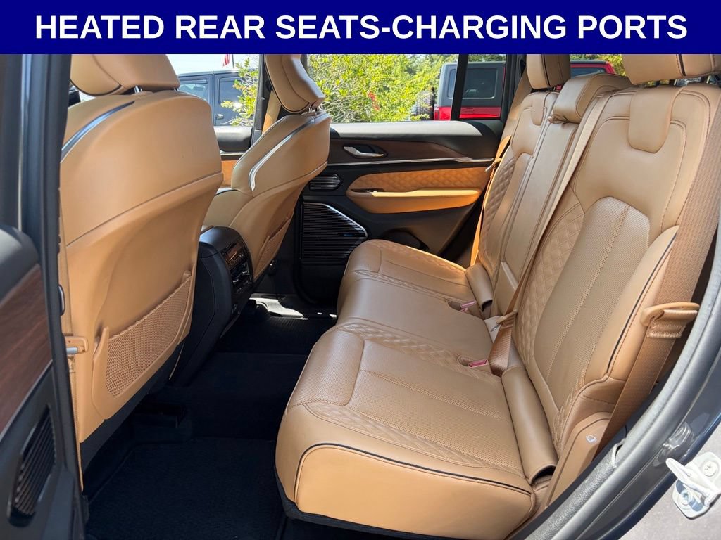 Used 2022 Jeep Grand Cherokee Summit AWD/4WD image 14