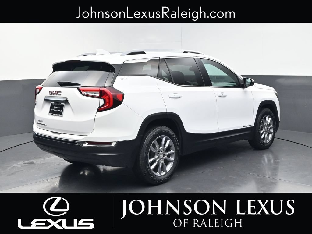 Used 2022 GMC Terrain SLT w/ Infotainment Package II FWD image 9