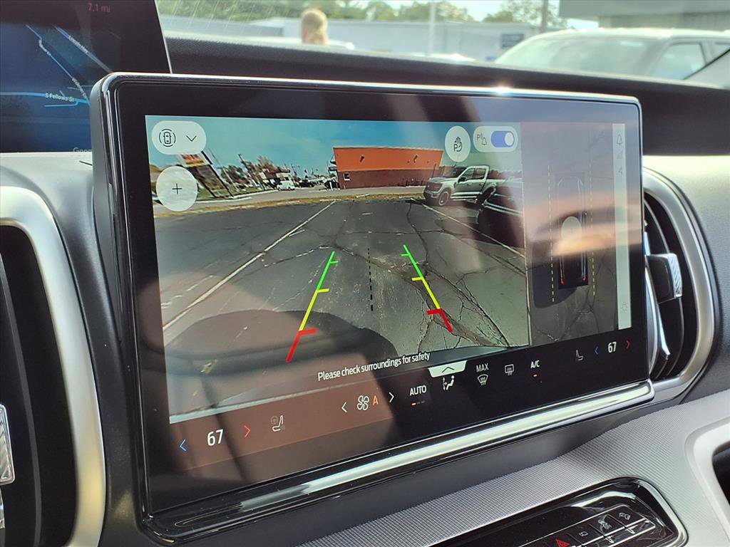 New 2025 Ford Expedition Active image 18