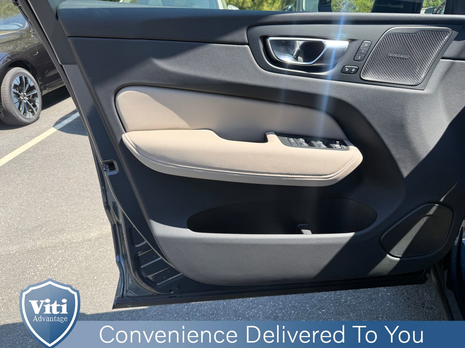 New 2026 Volvo XC60 B5 Plus w/ Protection Package Premier AWD/4WD image 11