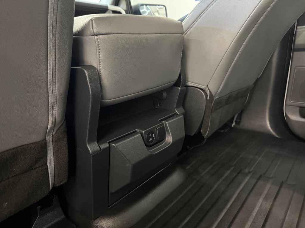 Used 2022 Ford F150 XL w/ Trailer Tow Package image 18