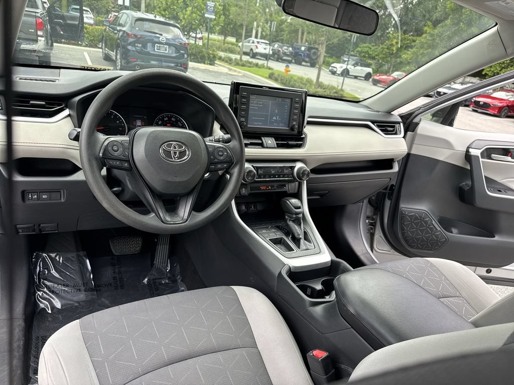 Used 2019 Toyota RAV4 XLE FWD image 35