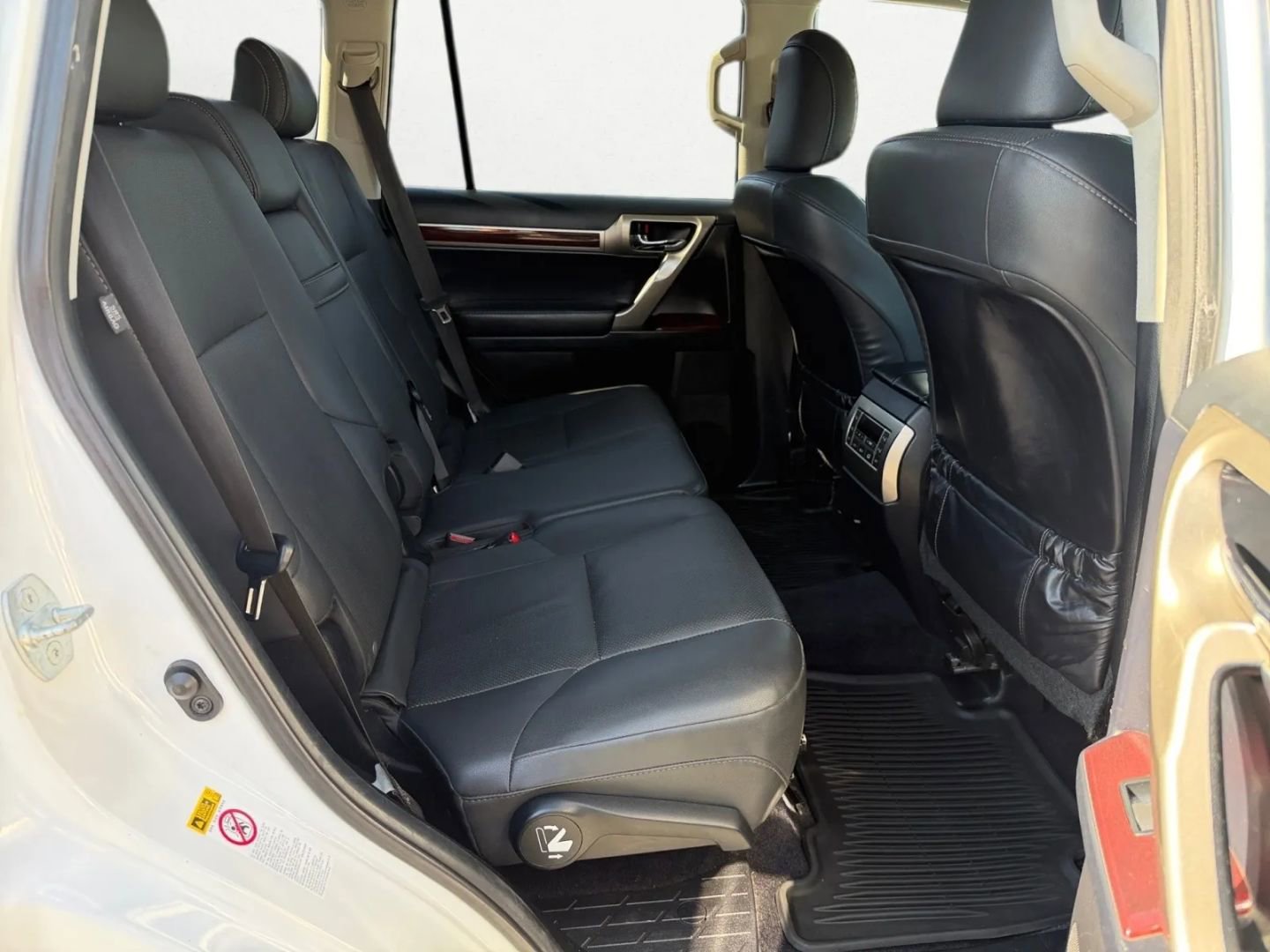 Used 2019 Lexus GX 460 image 30