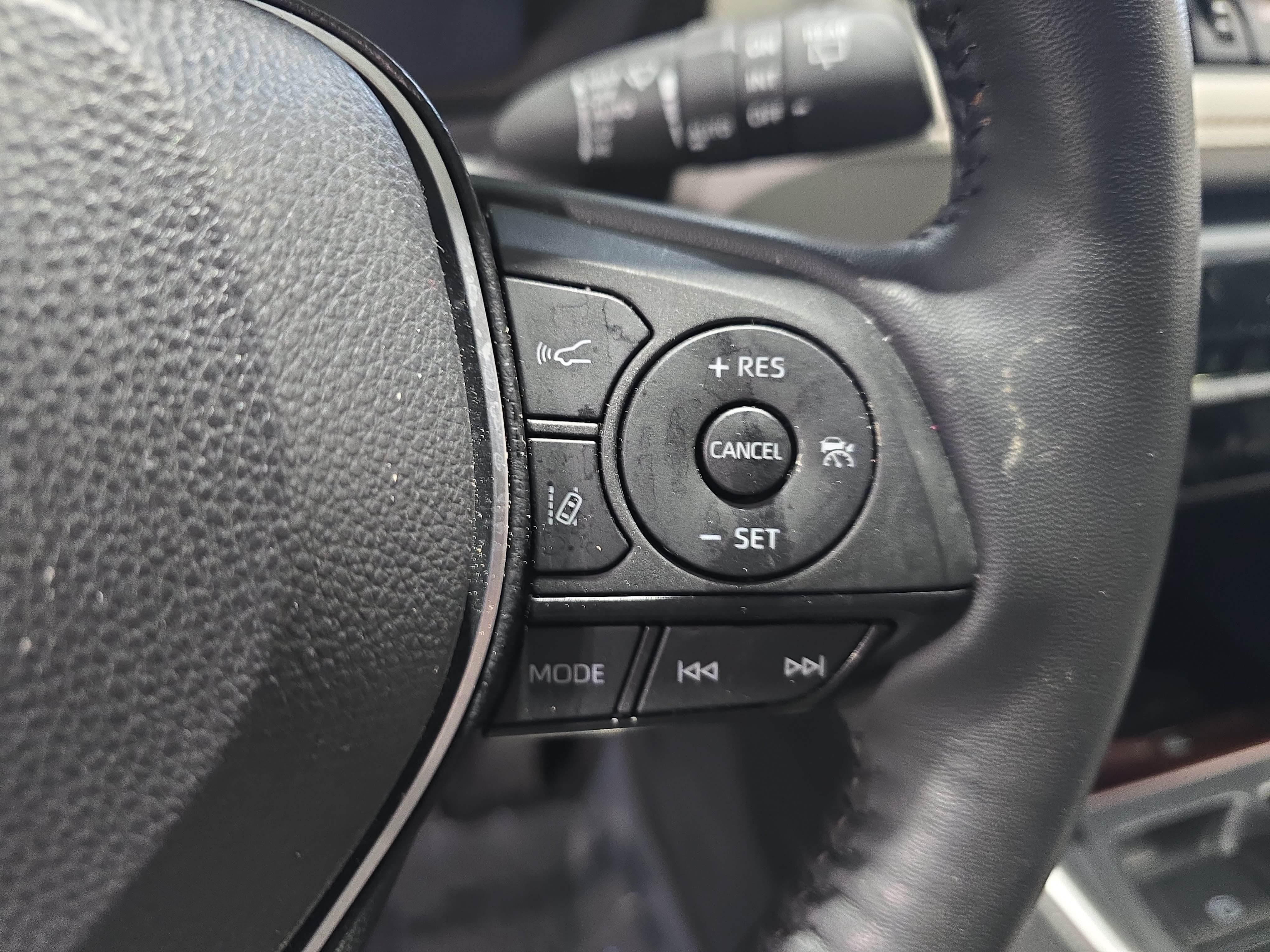 Used 2024 Toyota RAV4 Limited w/ Advanced Technology Package AWD/4WD image 18