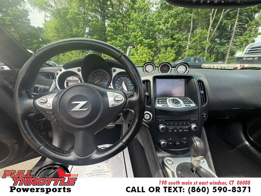 Used 2010 Nissan 370Z Touring RWD image 16