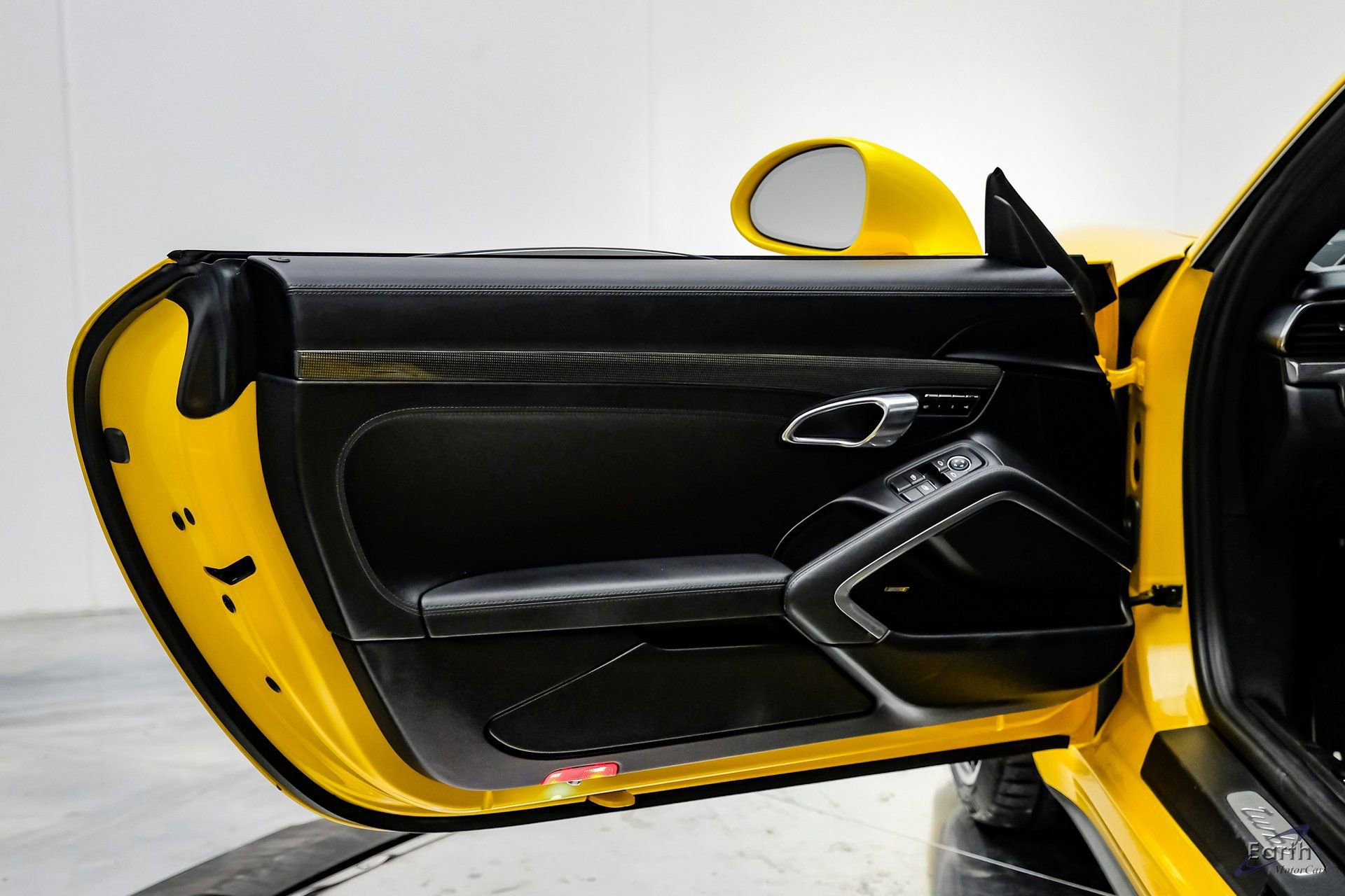 Used 2018 Porsche 911 Turbo S image 83