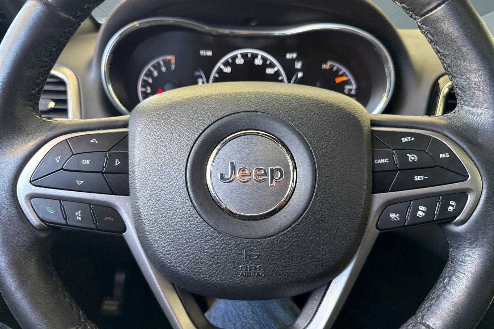 Used 2019 Jeep Grand Cherokee Limited AWD/4WD image 16