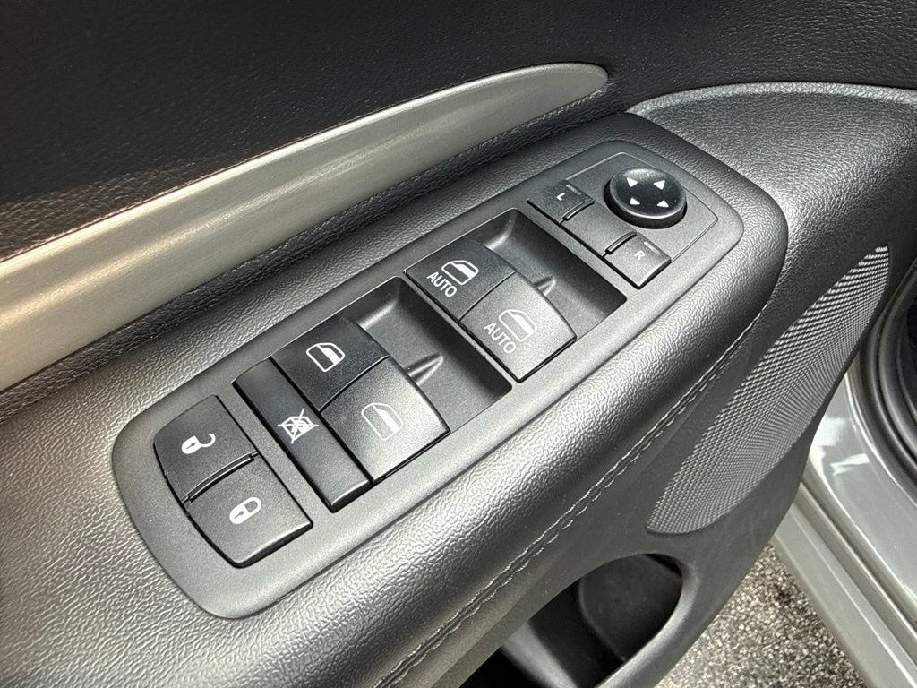 Used 2019 Dodge Durango SXT AWD/4WD image 23